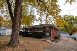 6808 Roseland - 2 Bed